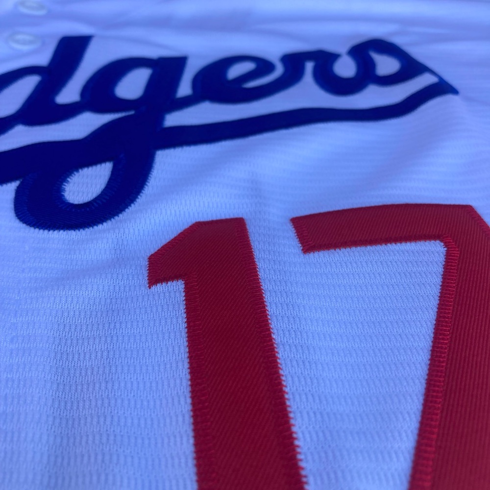 World Series Edition Shohei Ohtani #17 Nike Dodgers White Jersey - Picture 4 of 8